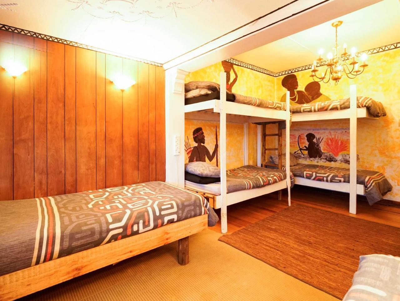 Khululekani - Durban Rasta Hide Out Backpackers Bagian luar foto